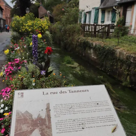 De L'eglise A Saens 別荘