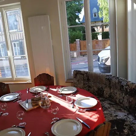 別荘 De L'eglise A Saens Saint-Saëns