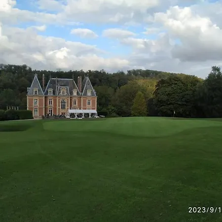 De L'eglise A Saens 別荘